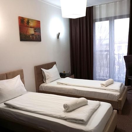 Rhc Royal Hotel Oradea Exteriör bild